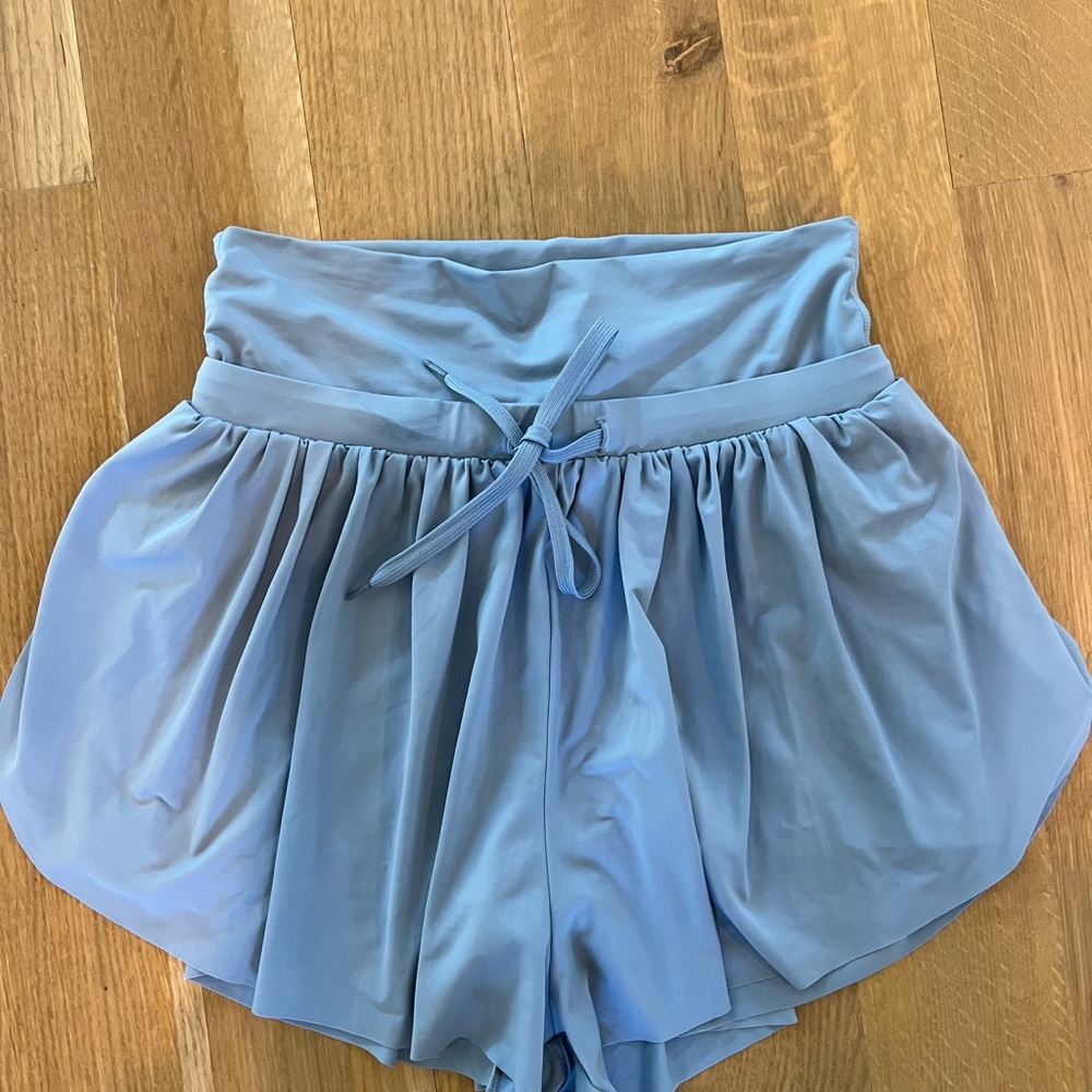 Gold Hinge Echo Blue Go-With-The-Flow Athletic Shorts xs